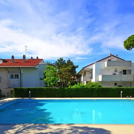 Ideal Equipped Retreat With Pool